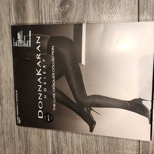 NWT Donna Karan Hosiery Sandlefoot Black Women's sz S Petite Opaque tight